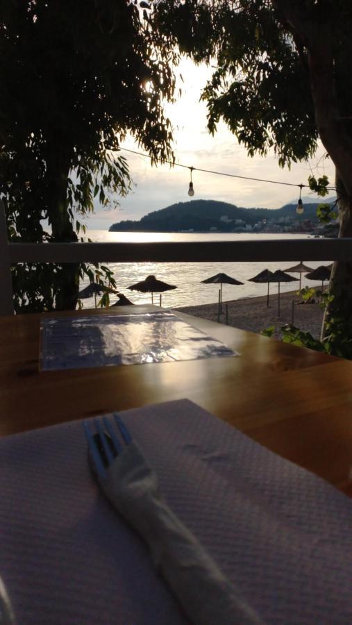 Beleris Rooms Himare Buitenkant foto