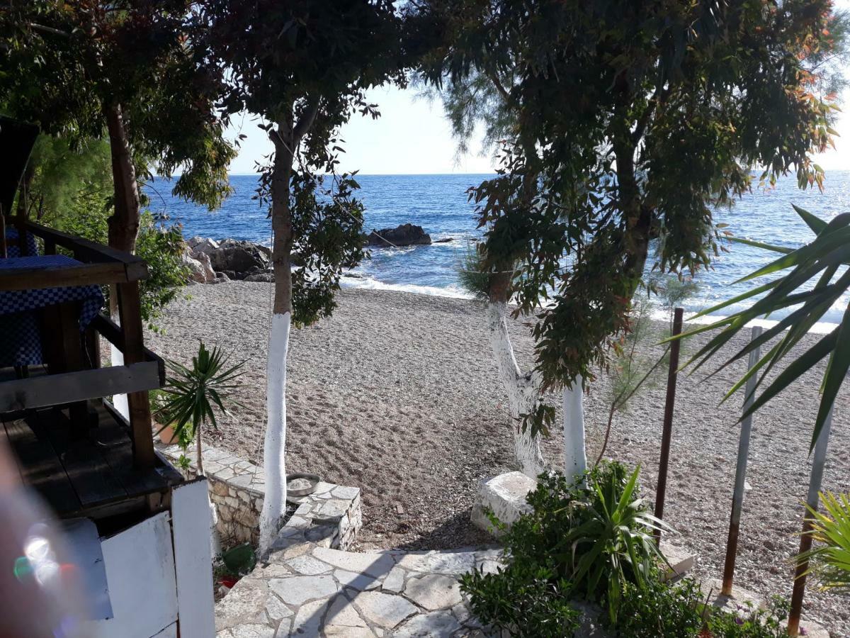 Beleris Rooms Himare Buitenkant foto