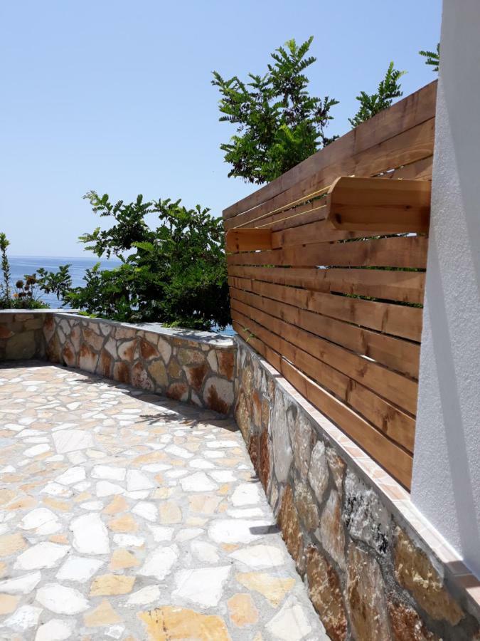 Beleris Rooms Himare Buitenkant foto