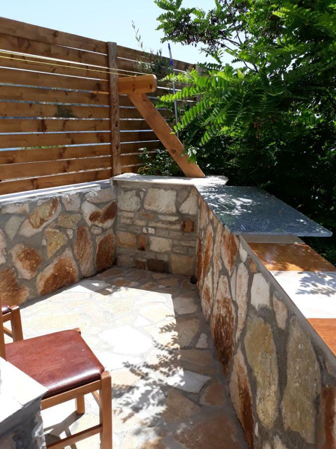 Beleris Rooms Himare Buitenkant foto