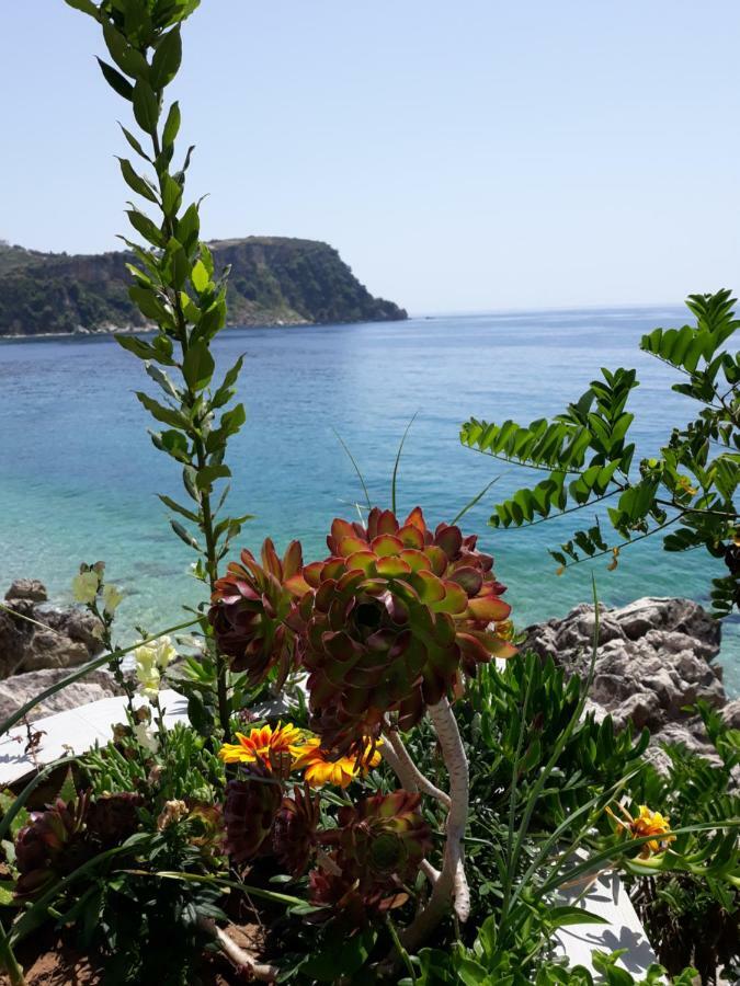 Beleris Rooms Himare Buitenkant foto